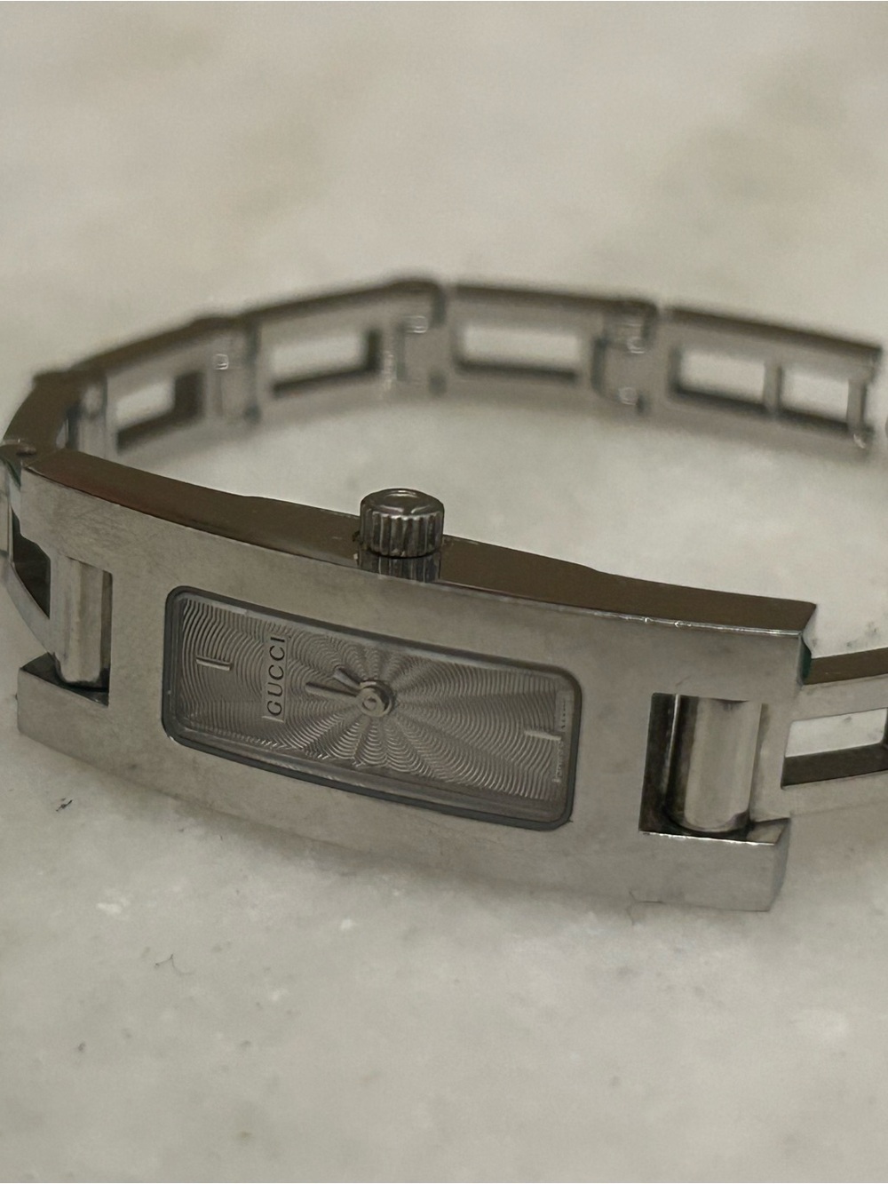 Gucci Silver Rectangular Bracelet Watch - Picture 5 of 8